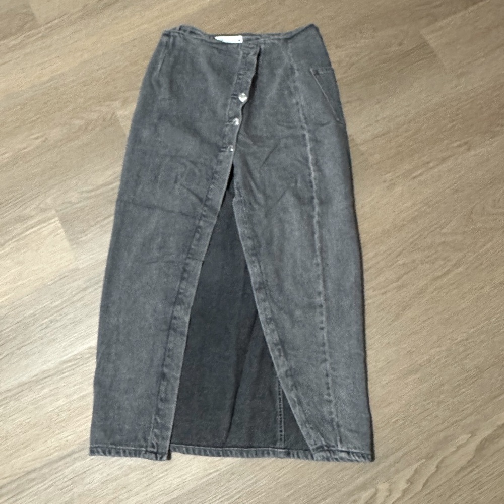 Zara women’s grey long jeans skirt